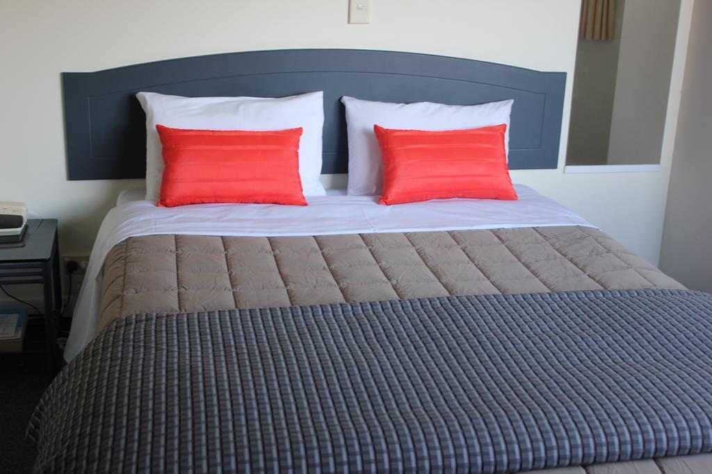 Baycourt Lakefront Motel Taupo Quarto foto