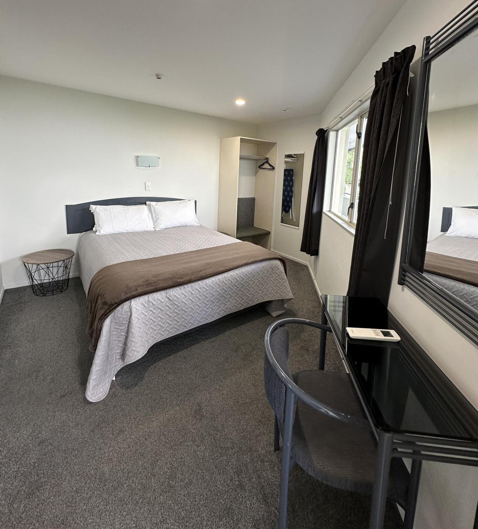 Baycourt Lakefront Motel Taupo Exterior foto