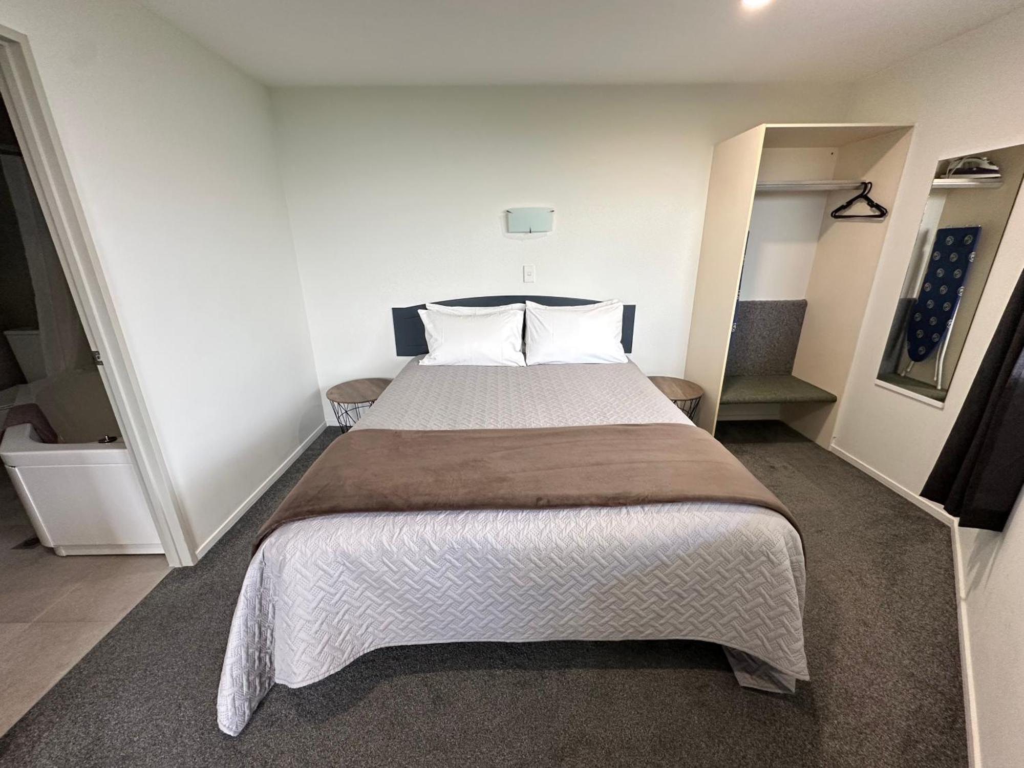 Baycourt Lakefront Motel Taupo Exterior foto