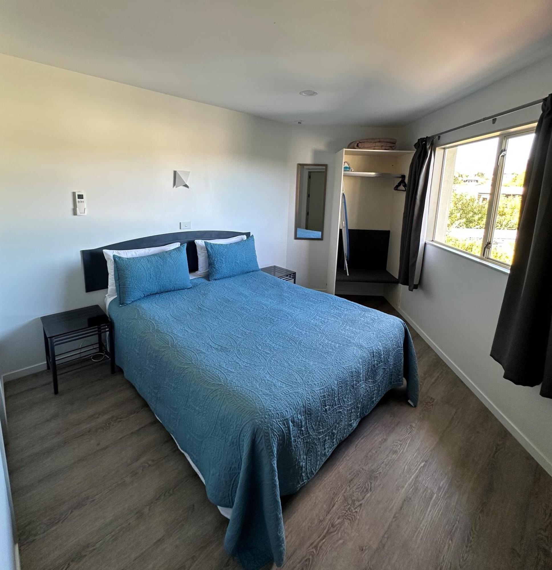 Baycourt Lakefront Motel Taupo Exterior foto
