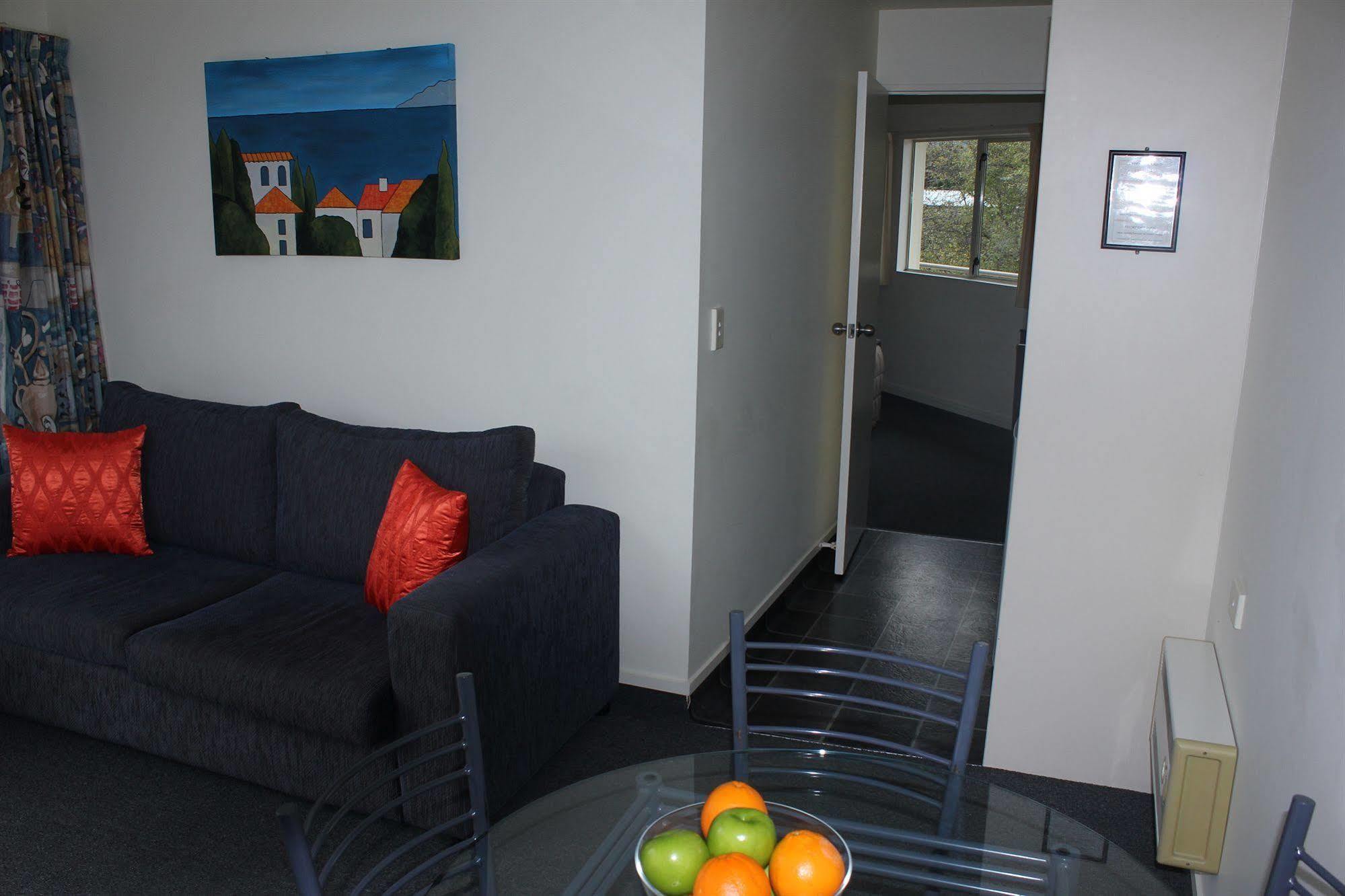 Baycourt Lakefront Motel Taupo Exterior foto