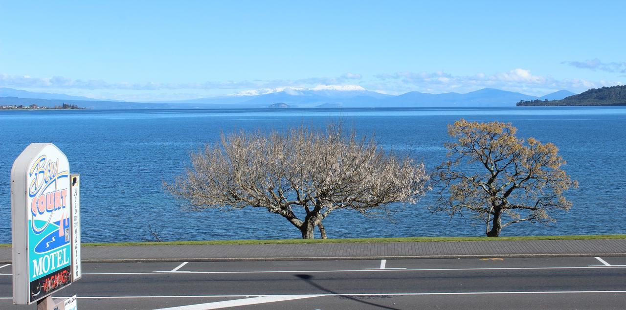 Baycourt Lakefront Motel Taupo Exterior foto
